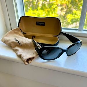 Chanel 5133 Camellia sunglasses